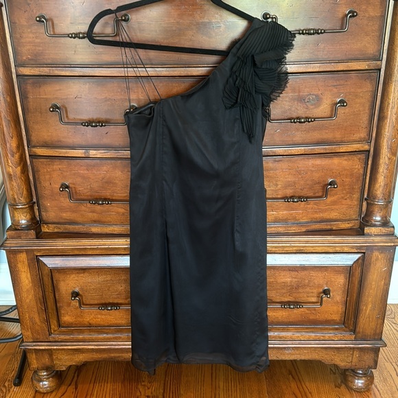 Classy and stunning little black Adrianna Papell Evening dress. EUC size 10 - Picture 2 of 7